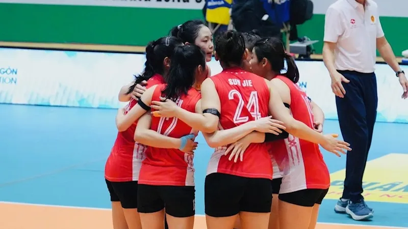 Đội Binh chủng Thông tin sẽ thi đấu lượt trận tiếp theo ở ngày 11-4. Ảnh: VFV