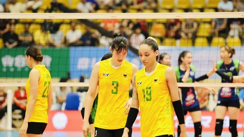 Ngoại binh Lianet García Anglada (phải) đã gặp chấn thương ở Cúp Hùng Vương 2026. Ảnh: VTVBĐLA