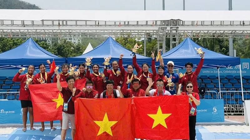 Đội bóng ném bãi biển nữ Việt Nam đã có tấm HCV tại Đại hội thể thao bãi biển châu Á 2026. Ảnh: MINH MINH