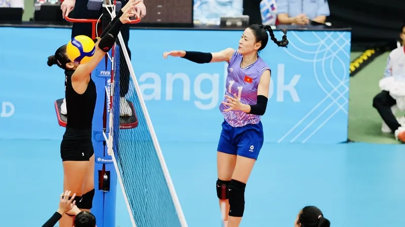 Đối chuyền Hoàng Thị Kiều Trinh vẫn chưa thể thi đấu do trong thời gian hồi phục chấn thương. Ảnh: DŨNG PHƯƠNG
