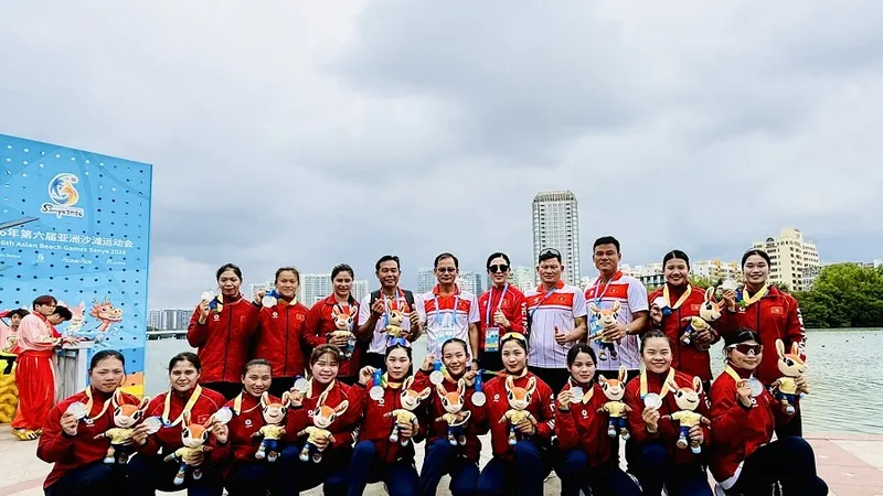 Thể thao Việt Nam có những thành tích tốt với môn đua thuyền truyền thống thời gian qua. Ảnh: HẠNH HẠNH