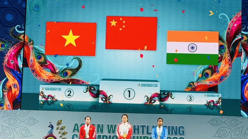 Lực sĩ Hoài Hương đã giành HCB tại hạng cân 53kg nữ tại giải châu Á 2026. Ảnh: MINH MINH