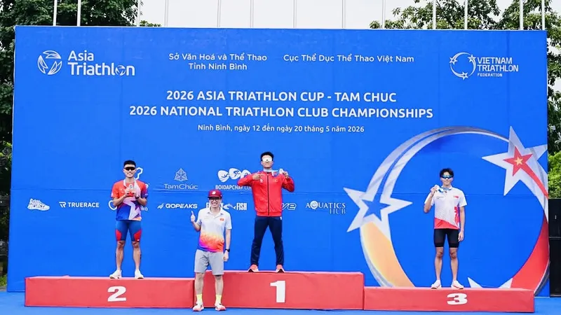 Hoàng Văn Hải có HCV nội dung aquathlon cá nhân nam tại giải. Ảnh: VTF