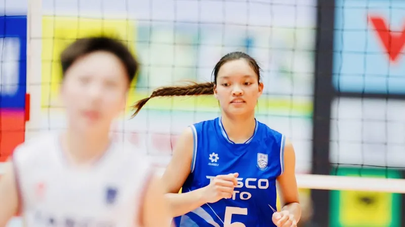 Cầu thủ Ánh Thảo bắt đầu tập huấn cùng đội tuyển bóng chuyền nữ U18 Việt Nam sau Cúp VTV9-Bình Điền 2026. Ảnh: DŨNG PHƯƠNG