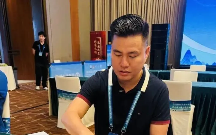 Kỳ thủ Lại Lý Huynh của cờ tướng Việt Nam. Ảnh: VXF