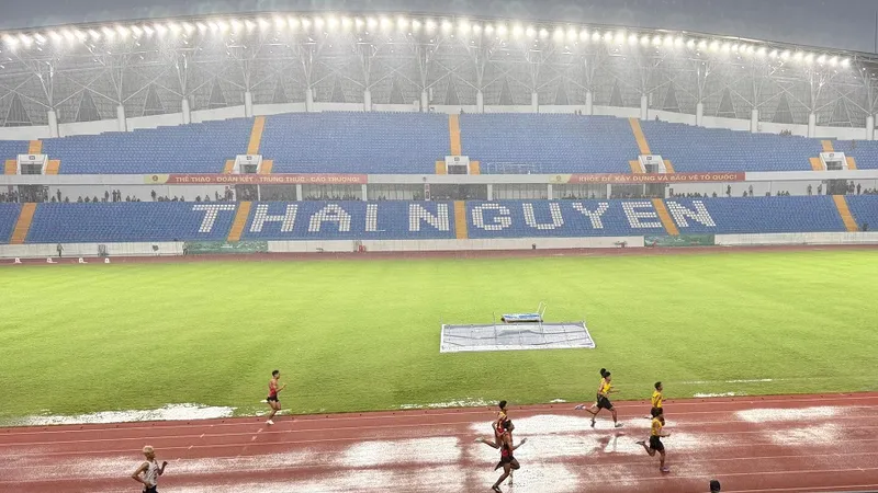 Giải vô địch điền kinh trẻ quốc gia 2026 đang tổ chức tại Thái Nguyên. Ảnh: MINH CHIẾN