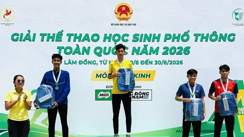 VĐV nhảy cao Huỳnh Thịnh của đội thể thao học sinh TPHCM đã có kết quả tốt trong giải năm nay. Ảnh: TRỊNH ĐỨC