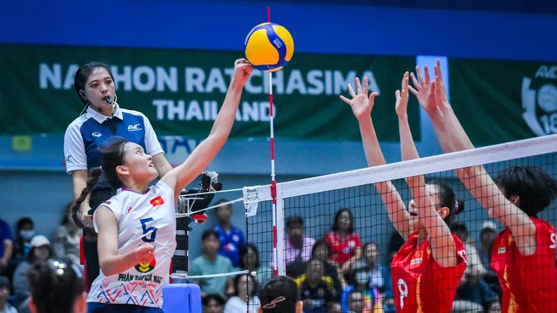 Ánh Thảo và đồng đội đã chơi nỗ lực tại trận tứ kết. Ảnh: AVC