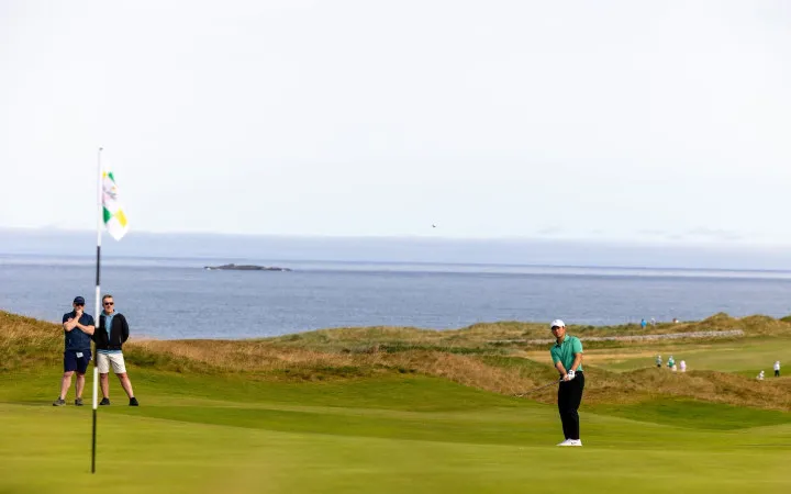 Nguyễn Anh Minh đã thi đấu trận Single của mình. Ảnh: ARNOLD PALMER CUP