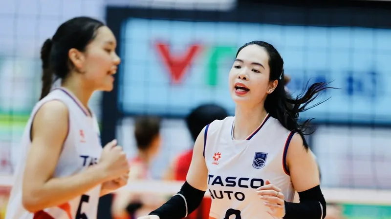 Cầu thủ nữ Hà Nội sẽ gặp đội Binh chủng Thông tin trong ngày đầu tiên của vòng 2 năm nay. Ảnh: DŨNG PHƯƠNG
