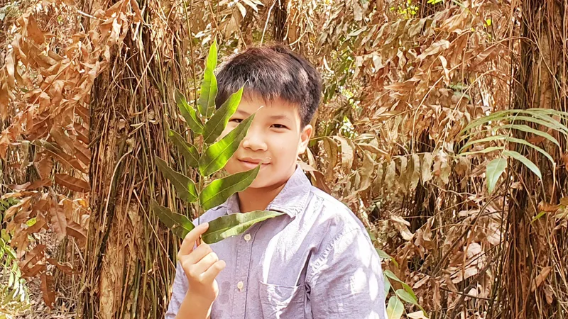 Con trai nhà văn Nguyễn Ngọc Tư ra mắt sách ở tuổi 13 