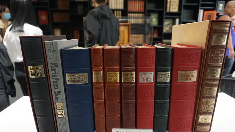 Đông A Books trưng bày những ấn bản sách đặc biệt, sách thủ công