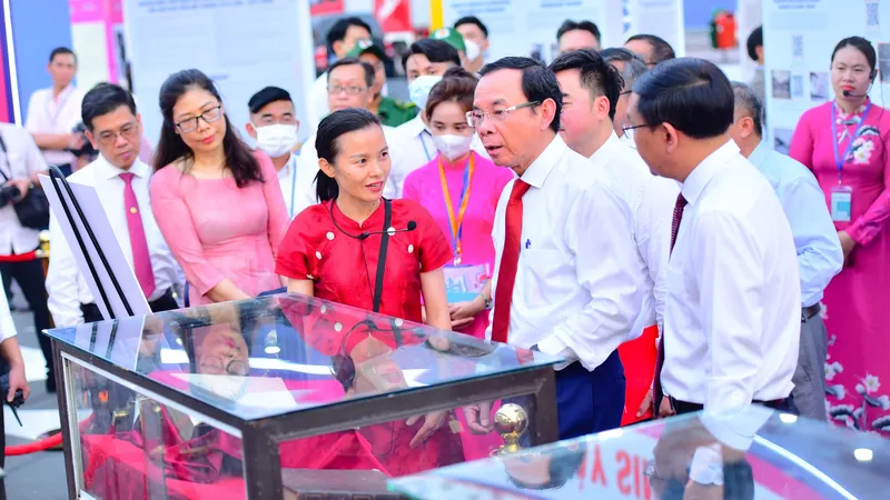 Hơn 6 tỷ đồng doanh thu từ Lễ hội Đường sách Tết Quý Mão 