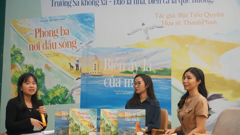 Ra mắt bộ sách tranh "Trường Sa! Biển ấy là của mình"