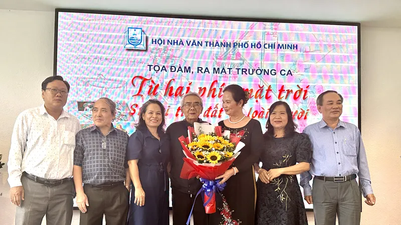 Cuộc hành hương kỳ vĩ của nhà văn Trúc Phương