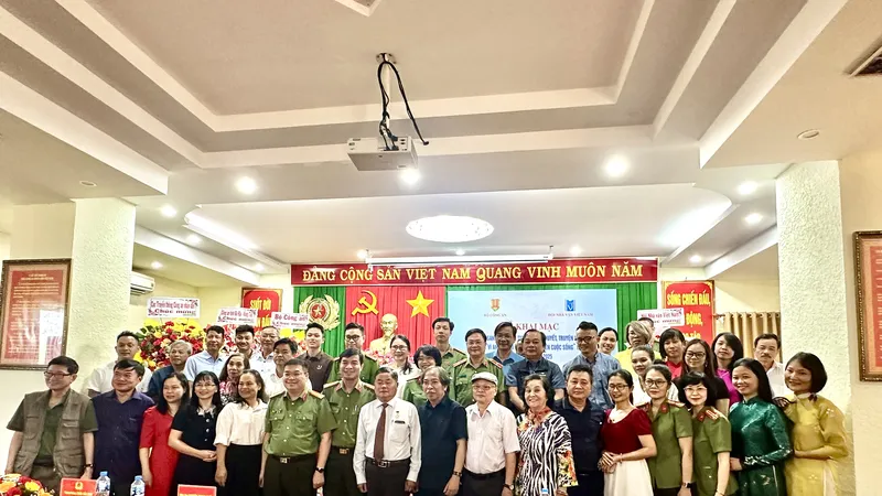 Khai mạc trại sáng tác về đề tài "Vì an ninh Tổ quốc và bình yên cuộc sống" lần thứ 5 
