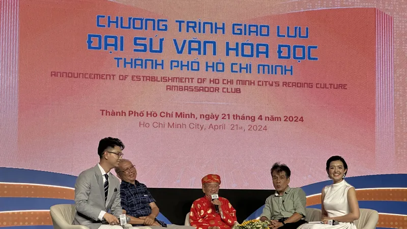Giao lưu với các Đại sứ văn hóa đọc TPHCM 