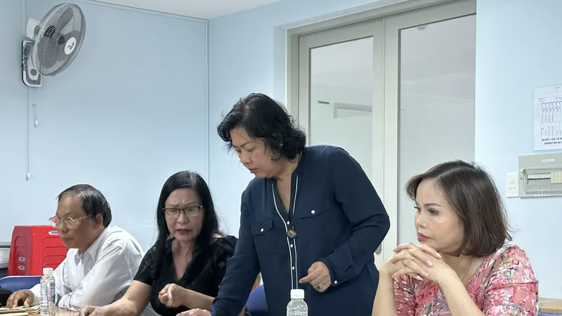 Hội Nhà văn TPHCM chỉ tạm dừng kết nạp với bà Lương Lan Hương