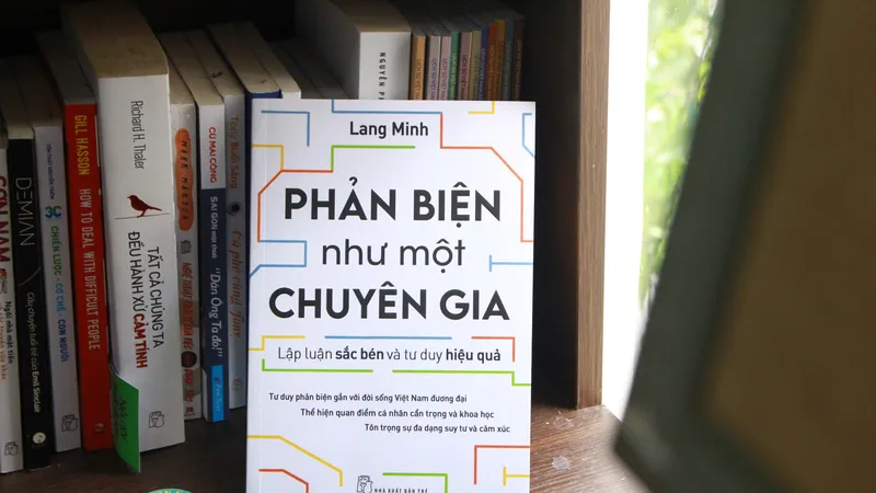 Phản biện như chuyên gia 