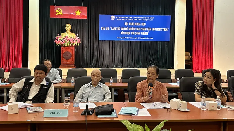 Văn học nghệ thuật muốn phát triển cần phải có công chúng thưởng thức
