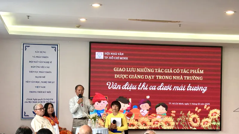 Lớn lên từ những "Vần điệu thi ca dưới mái trường"