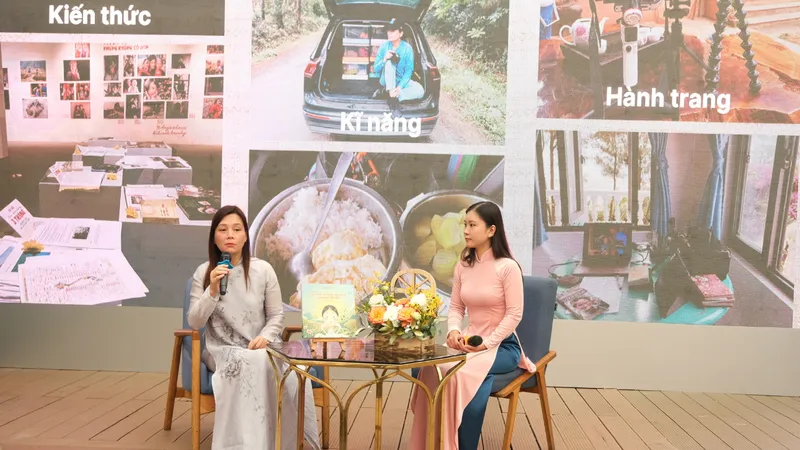 Tìm hiểu văn hóa dân tộc qua “Rực rỡ sắc màu trang phục phụ nữ các dân tộc Việt Nam”