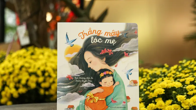 Giao lưu và ra mắt tập thơ "Trắng mây tóc mẹ"