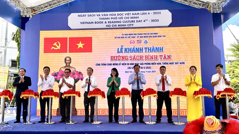 TPHCM: Khánh thành Đường sách Bình Tân