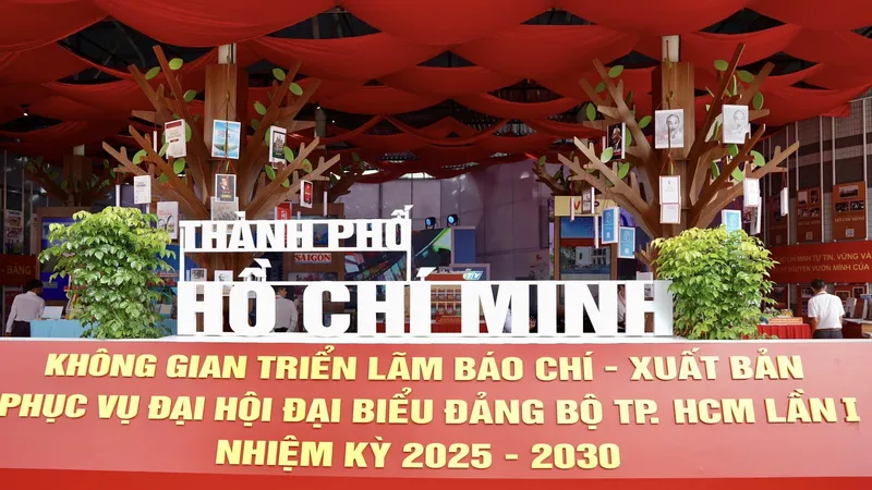Triển lãm thành tựu báo chí - xuất bản chào mừng Đại hội đại biểu Đảng bộ TPHCM lần thứ I 