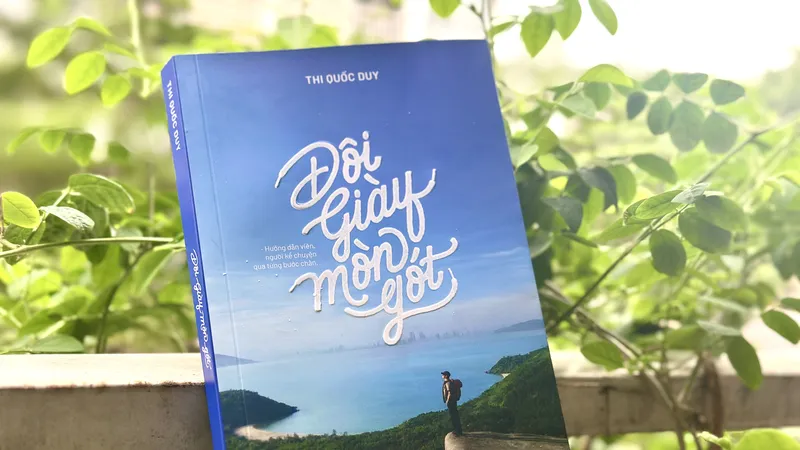 Dọc ngang thiên lý trên "đôi giày mòn gót"