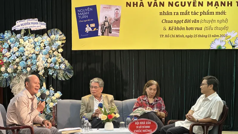 Nhà văn Nguyễn Mạnh Tuấn ra mắt 2 tác phẩm ở tuổi 80 