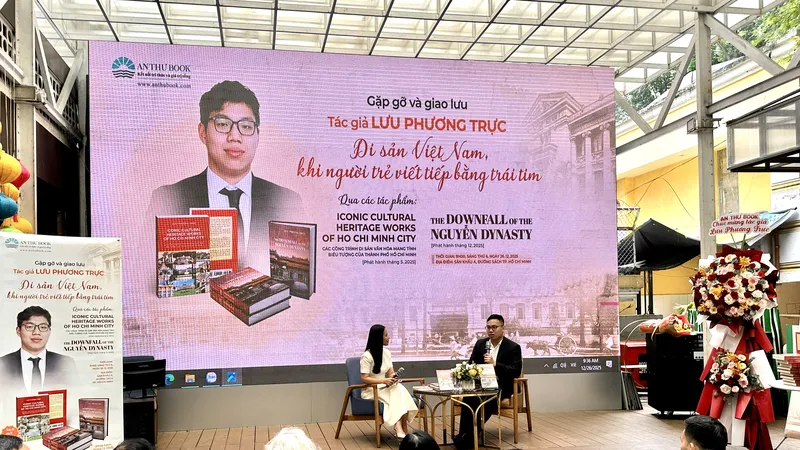 Tác giả trẻ Lưu Phương Trực với "Các công trình di sản văn hóa mang tính biểu tượng của TPHCM"