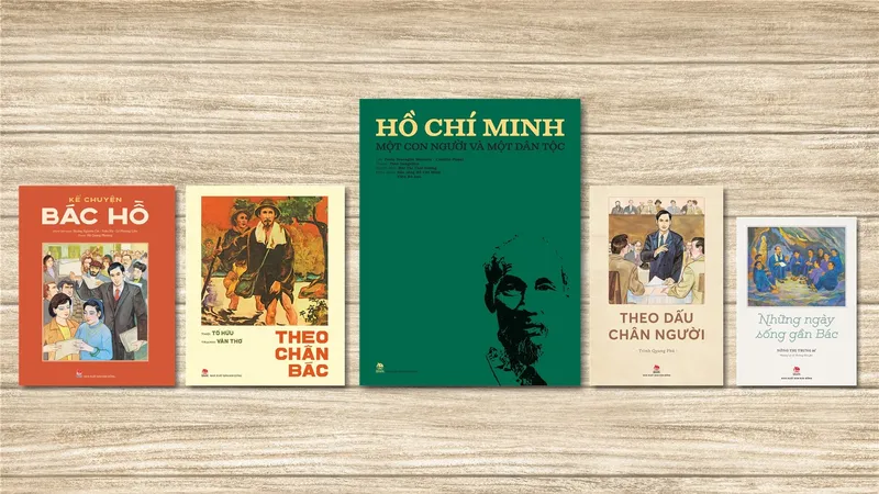 Các trang sách tái hiện những ngày Bác Hồ ở Pác Bó 