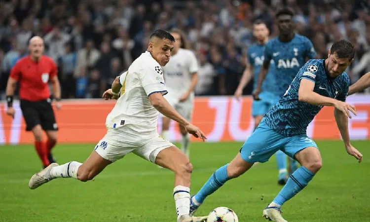 Sanchez rất muốn thắng Lyon