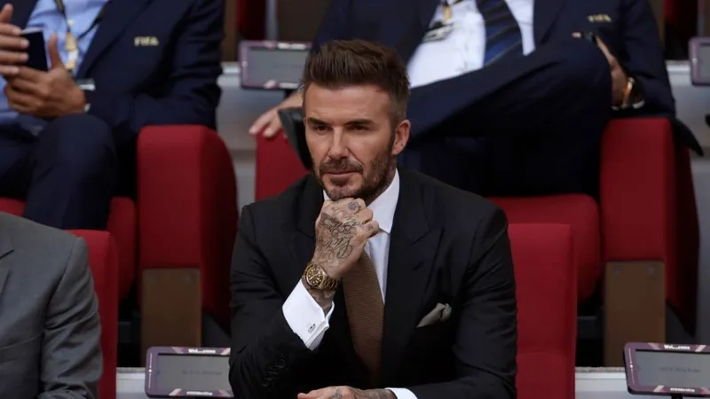 Beckham điển trai dự khán World Cup 2022