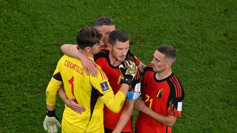 Courtois là nhân vật mới nhất rơi vào lùm xùm