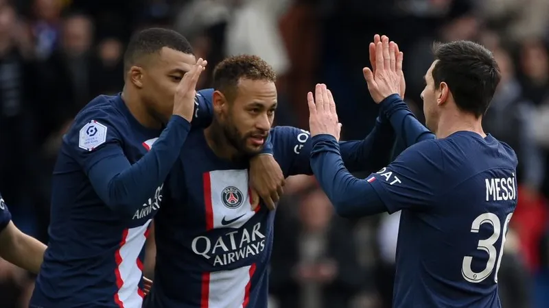 PSG quá lệ thuộc bộ ba Messi-Neymar-Mbappe