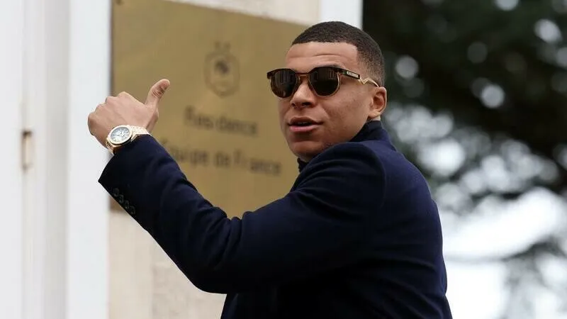 Kylian Mbappe rất bảnh