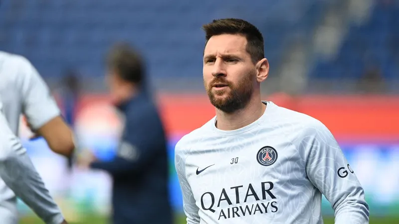 PSG giảm án phạt Messi