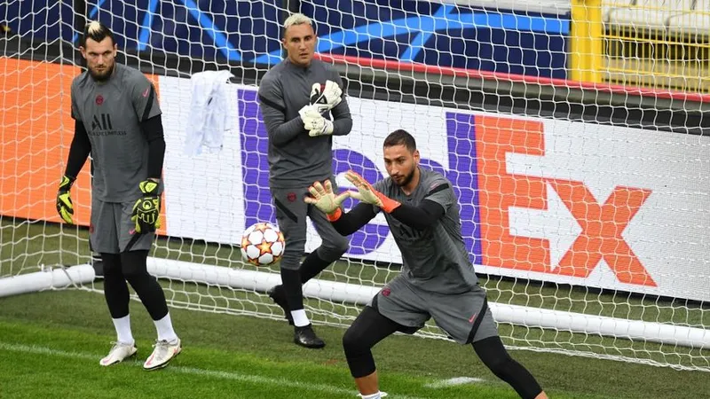 Dàn thủ môn của PSG: Donnarumma, Navas và Letellier