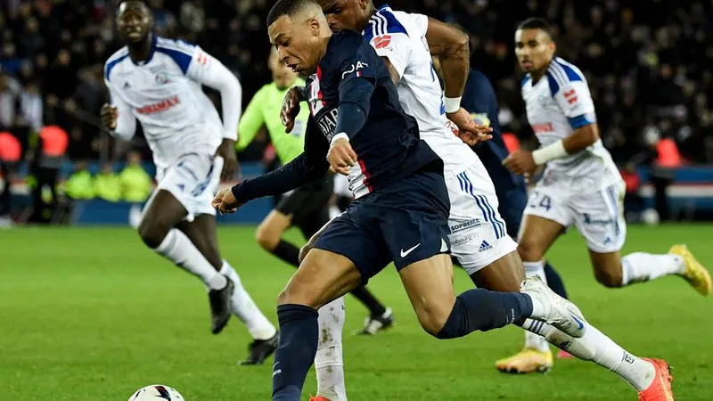 Mbappe đối đầu Strasbourg mùa trước
