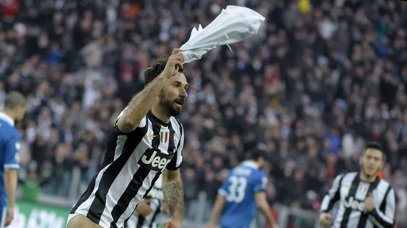 Cựu tiền đạo Juventus chuẩn bị ngồi tù