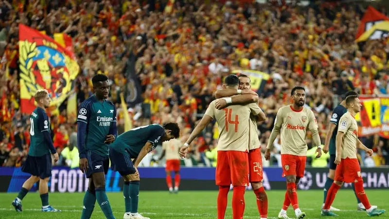 Lens sẽ tiếp tục bay cao sau khi hạ Arsenal?