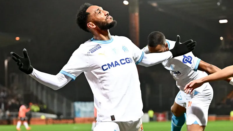 Tại sao Aubameyang dù tỏa sáng vẫn bị khán giả Marseille chỉ trích?