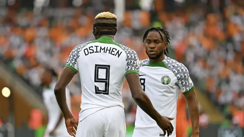 Osimhen và Lookman, bộ đôi tỏa sáng giúp tuyển Nigeria hạ Cameroon