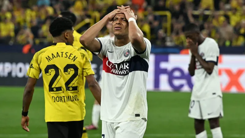 Dortmund phong tỏa hoàn toàn Mbappe vào đêm qua