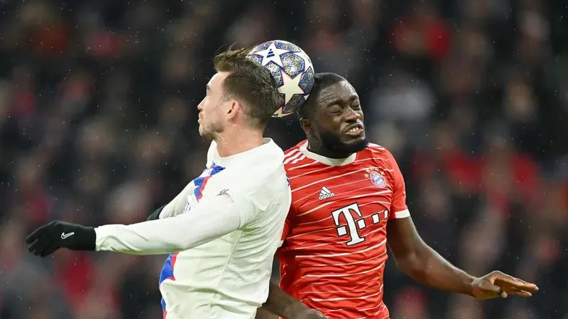 Bayern Munich đụng độ Paris Saint-Germain khi cả hai chịu nhiều sức ép