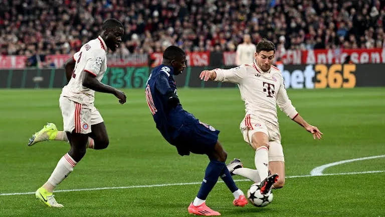 Dembele từng là "tội đồ" trên đất Đức với tấm thẻ đỏ và phải chứng kiến Bayern đánh bại PSG