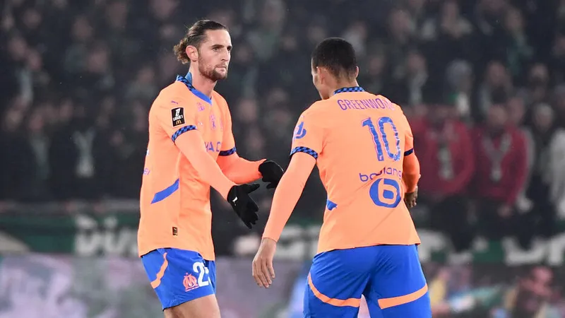 Rabiot và Greenwood tỏa sáng giúp Marseille thắng Saint-Etienne