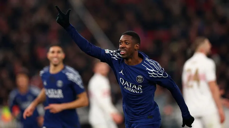 Ousmane Dembele đã lập hat-trick vào lưới Stuttgart
